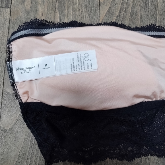 NWOT Abercrombie and Fitch Black Lace Strapless Bralette Bra M - Picture 3 of 3